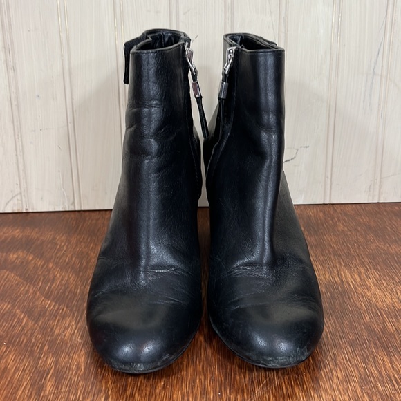 Zara Woman Black Chunk Heel Booties - Picture 2 of 10